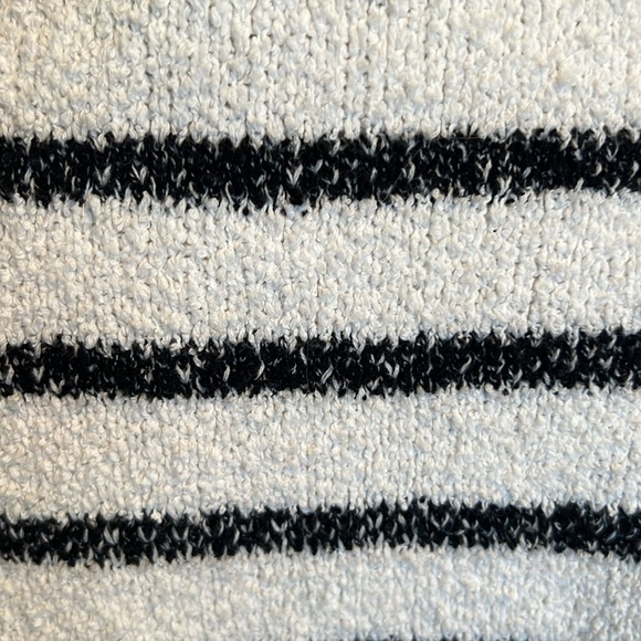 Free People - Bardot Sweater - only worn few times - Picture 12 of 15